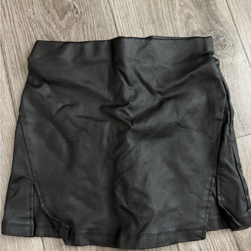 Windsor Sleek Black Faux Leather Skirt